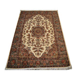 Exclusive Amazed Sarafian Floral Rectangle Area Rug Hand Knotted Wool Silk Carpet (6 X 4)'