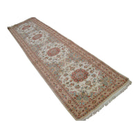 AHMEDANI Gorgeous Ivory Floral Medallion Wool Silk Hand Knotted Soft Hall Way Runner Rug (10.1 X 2.6)'