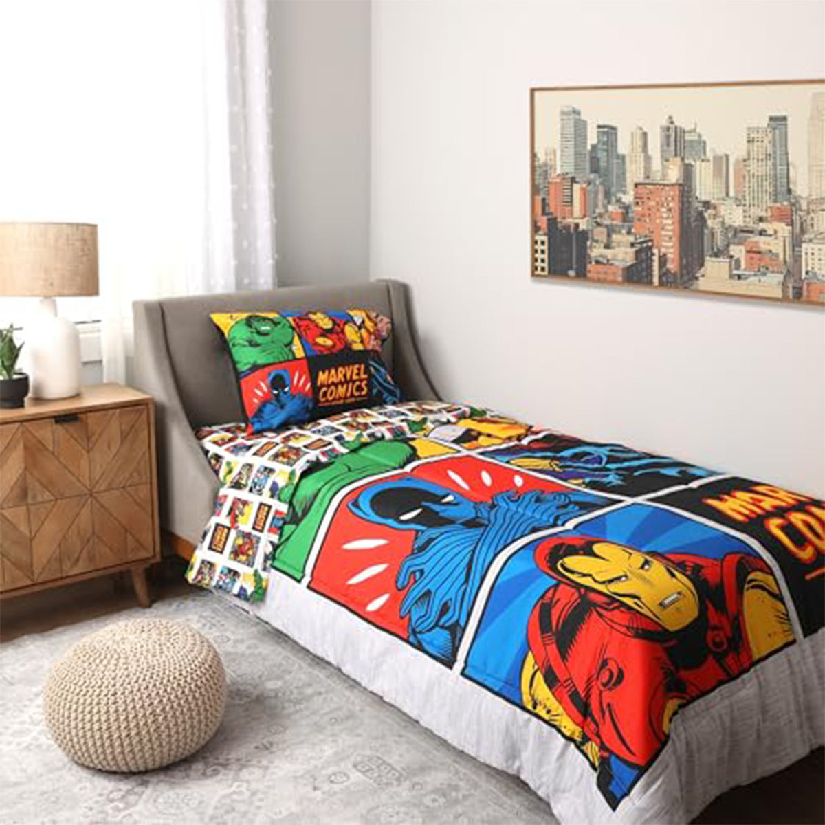 Marvel Comics Bedding Sheet Set 4 pcs Twin Bed in Bag Set for Kids - Reversible Comforter, Flat Sheet, Fitted Sheet & Pillowcase