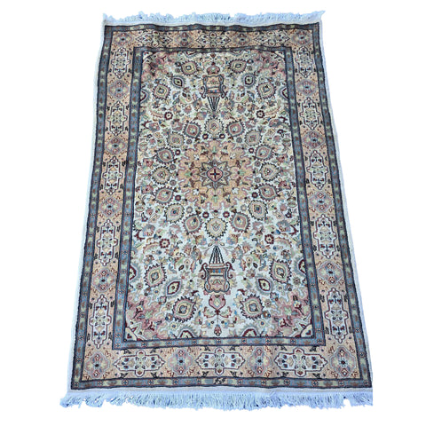 Area Rug Exclusive Jhoomar Beauty Floral Hand Knotted Wool Silk Carpet (6 x 4)'