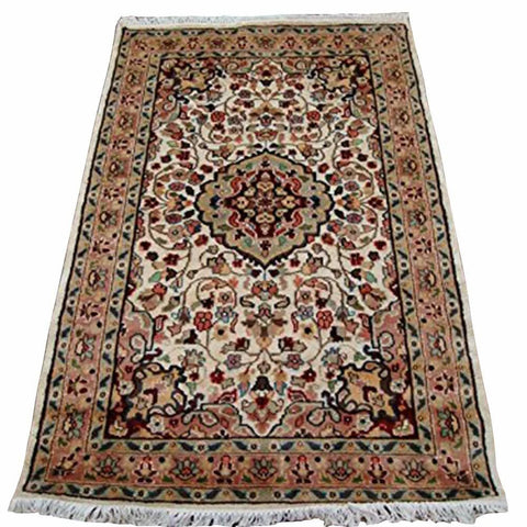 Love Ivory Medallion Flowers Area Rug Wool Silk Hand Knotted Carpet (5 x 3)'