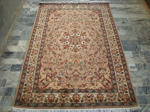AHMEDANI Floral Ivory Touch Medallion Gorgeous Designed Rectangle Area Rugs Hand Knotted Wool Silk Carpet (6 X 4)'