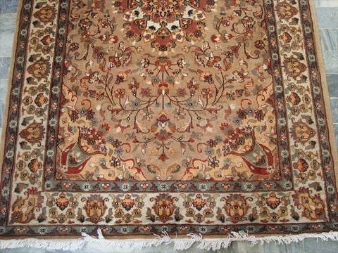 AHMEDANI Floral Ivory Touch Medallion Gorgeous Designed Rectangle Area Rugs Hand Knotted Wool Silk Carpet (6 X 4)'