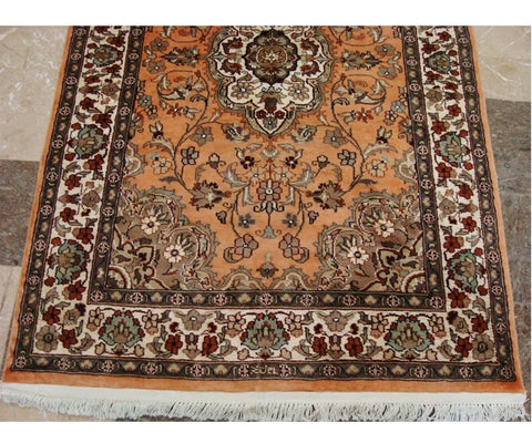 Awesome Floral Medallion Area Rug Hand Knotted Silk Wool Carpet (6 x 4)'