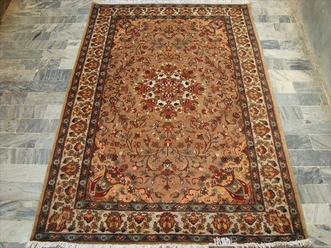 AHMEDANI Floral Ivory Touch Medallion Gorgeous Designed Rectangle Area Rugs Hand Knotted Wool Silk Carpet (6 X 4)'