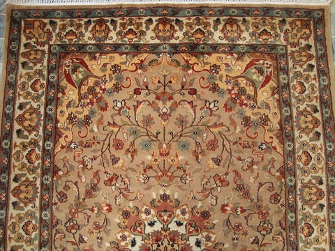 AHMEDANI Floral Ivory Touch Medallion Gorgeous Designed Rectangle Area Rugs Hand Knotted Wool Silk Carpet (6 X 4)'