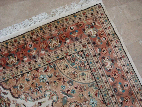 Awesome Aina Medallion Floral Oriental Area Rug Hand Knotted Wool Silk Carpet (9 x 6)'