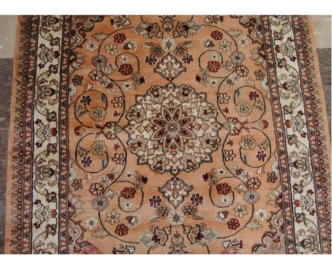 Awesome Floral Medallion Hand Knotted Oriental Area Rug Wool Silk Carpet (6 x 4)' by AHMEDAN