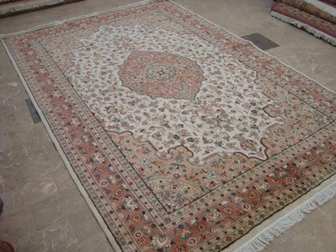 Awesome Aina Medallion Floral Oriental Area Rug Hand Knotted Wool Silk Carpet (9 x 6)'