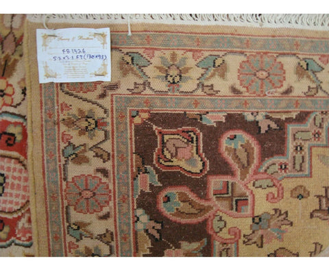 Exclusive Rectangle Area Rug Medallion Flowers Hand Knotted Wool Silk Carpet (5.7 x 3.1)'