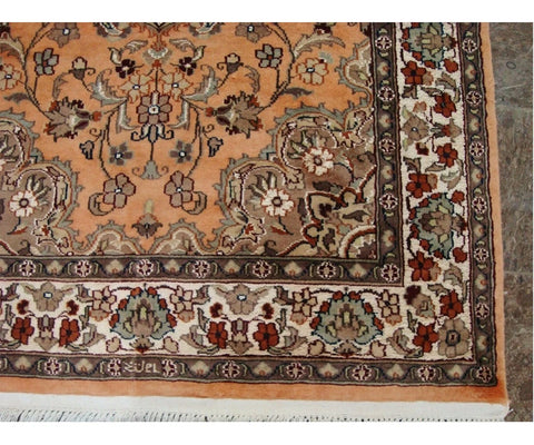 Awesome Floral Medallion Area Rug Hand Knotted Silk Wool Carpet (6 x 4)'