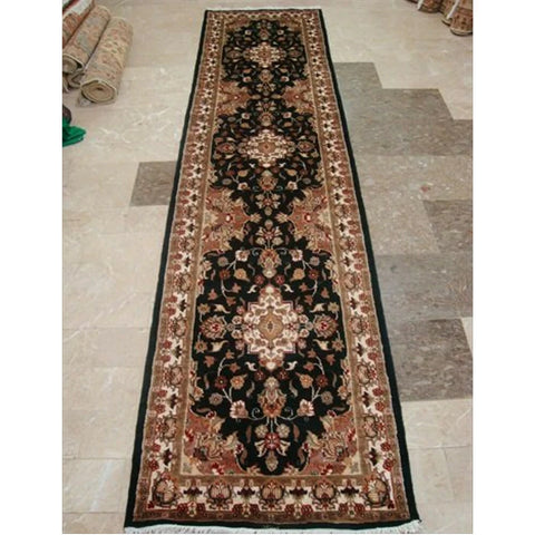 Exclusive Hot Black Floral Kashan Soft Hand Knotted Hall Way Runner Rug (10.1 x 2.7)'
