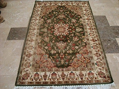 Exclusive Medallion Floral Green Hand Knotted Rectangle Area Rug (4 x 6)'
