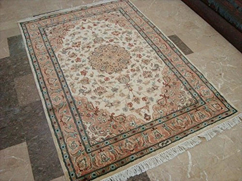 Exclusive Muted kashan Ivory Flower Medallion Area Rug Hand Knotted Wool Silk Carpet (6 x 4)'