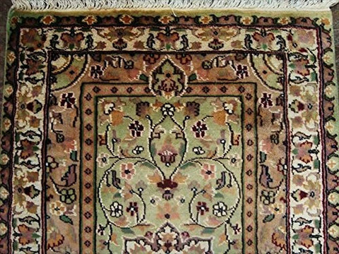 AHMEDANI Green Ivory Touch Excellent Designed Rectangle Area Rugs Hand Knotted Wool Silk Carpet (4 x 2.6)'