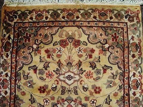 AHMEDANI Cream Ivory Touch Gorgeous Designed Rectangle Area Rugs Wool Silk Hand Knotted Carpet (4 x 2.6)'