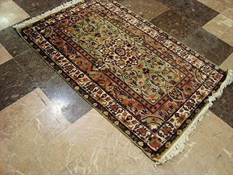 AHMEDANI Green Ivory Touch Excellent Designed Rectangle Area Rugs Hand Knotted Wool Silk Carpet (4 x 2.6)'