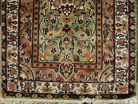AHMEDANI Green Ivory Touch Excellent Designed Rectangle Area Rugs Hand Knotted Wool Silk Carpet (4 x 2.6)'