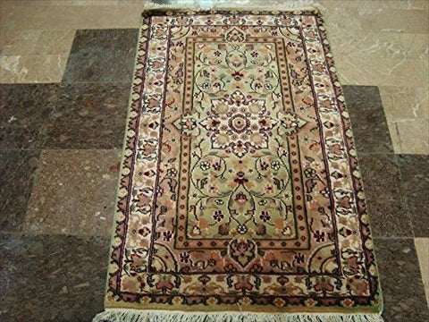 AHMEDANI Green Ivory Touch Excellent Designed Rectangle Area Rugs Hand Knotted Wool Silk Carpet (4 x 2.6)'