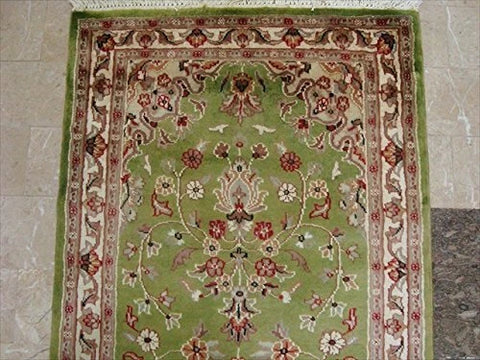 Exclusive Green Floral Kashan Soft Hand Knotted Hall Way Runner Rug (7.11 x 2.7)'