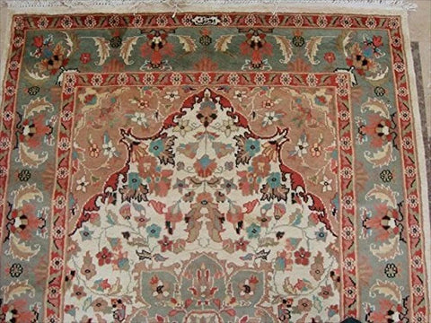 Ivory Medallion Flowers Exclusive Hand Knotted Home Decor Area Rug Wool Silk Carpet (6 x 4)'