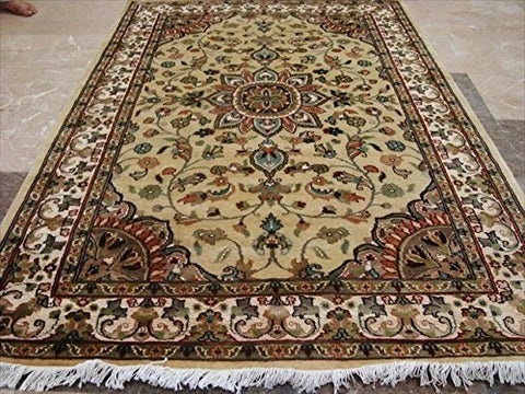 Awesome Ivory Medallion Flowers Lovely Area Rug Hand Knotted Wool Silk Carpet (6 x 4)'
