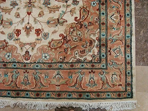 Exclusive Muted kashan Ivory Flower Medallion Area Rug Hand Knotted Wool Silk Carpet (6 x 4)'