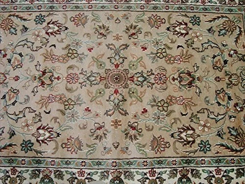 Exclusive Ivory Medallion Flowers Lovely Area Rug Hand Knotted Wool Silk Carpet (6 X 4)'