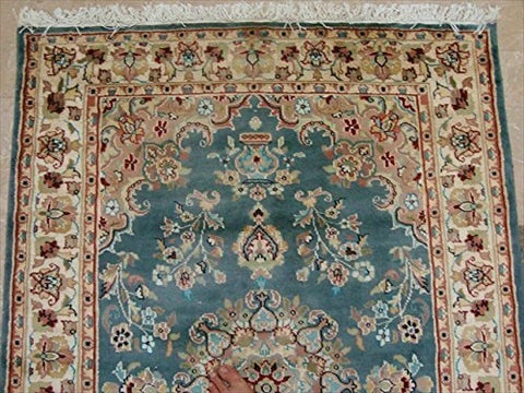 Exclusive Flower Ivory Touch Lovely Rectangle Area Rug Hand Knotted Wool Silk Carpet (6 X 4)'