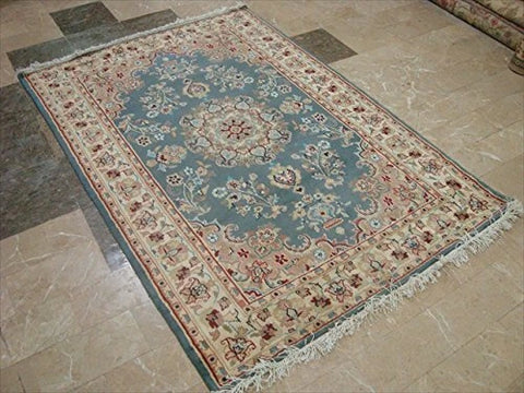 Exclusive Flower Ivory Touch Lovely Rectangle Area Rug Hand Knotted Wool Silk Carpet (6 X 4)'