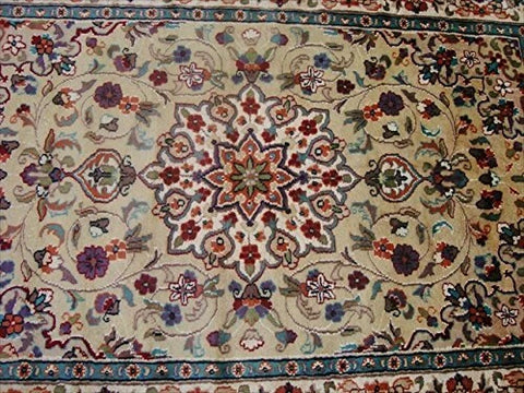 Beige Ivory Lovely Medallion Flower Area Rug Hand Knotted Wool Silk Carpet (6 X 4)'