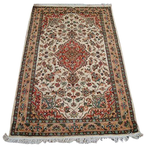 Amazed Medallion Flowers Kasha Hand Knotted Area Rug Wool Silk Carpet (5 x 3)'