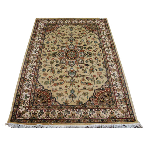 Awesome Ivory Medallion Flowers Lovely Area Rug Hand Knotted Wool Silk Carpet (6 x 4)'
