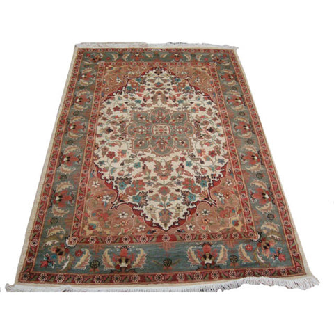 Ivory Medallion Flowers Exclusive Hand Knotted Home Decor Area Rug Wool Silk Carpet (6 x 4)'